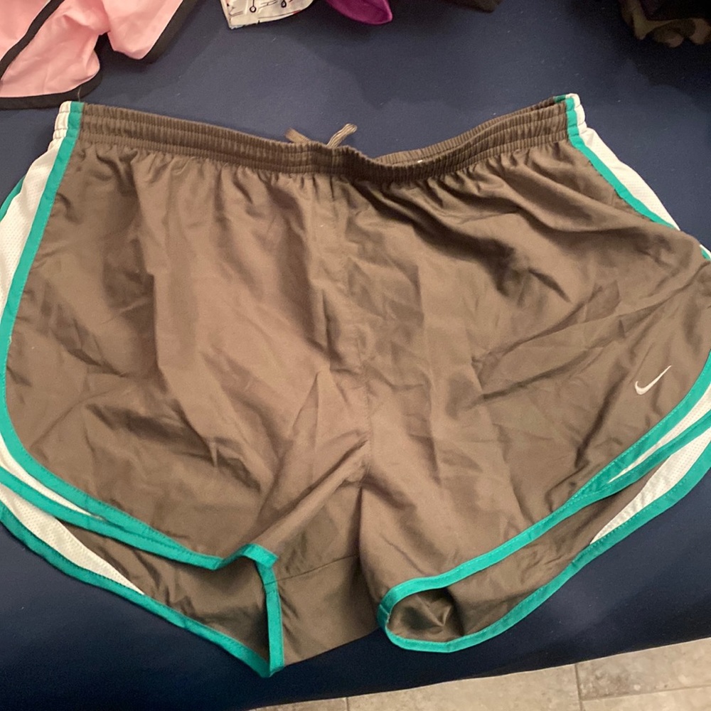 Nike Dry Fit XL 3 pairs of shorts grayish brown, black and light pink